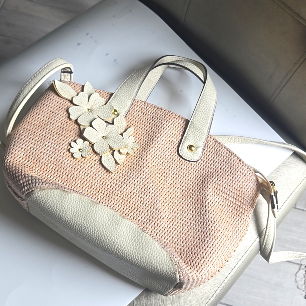 Liz claiborne rattan wickerpurse with leather floral designs
